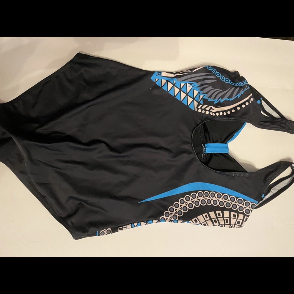 Medium swimsuit with blue black geometric pattern - Picture 8 of 8